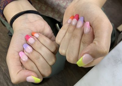Manicure_pinkyellopurpleredorange
